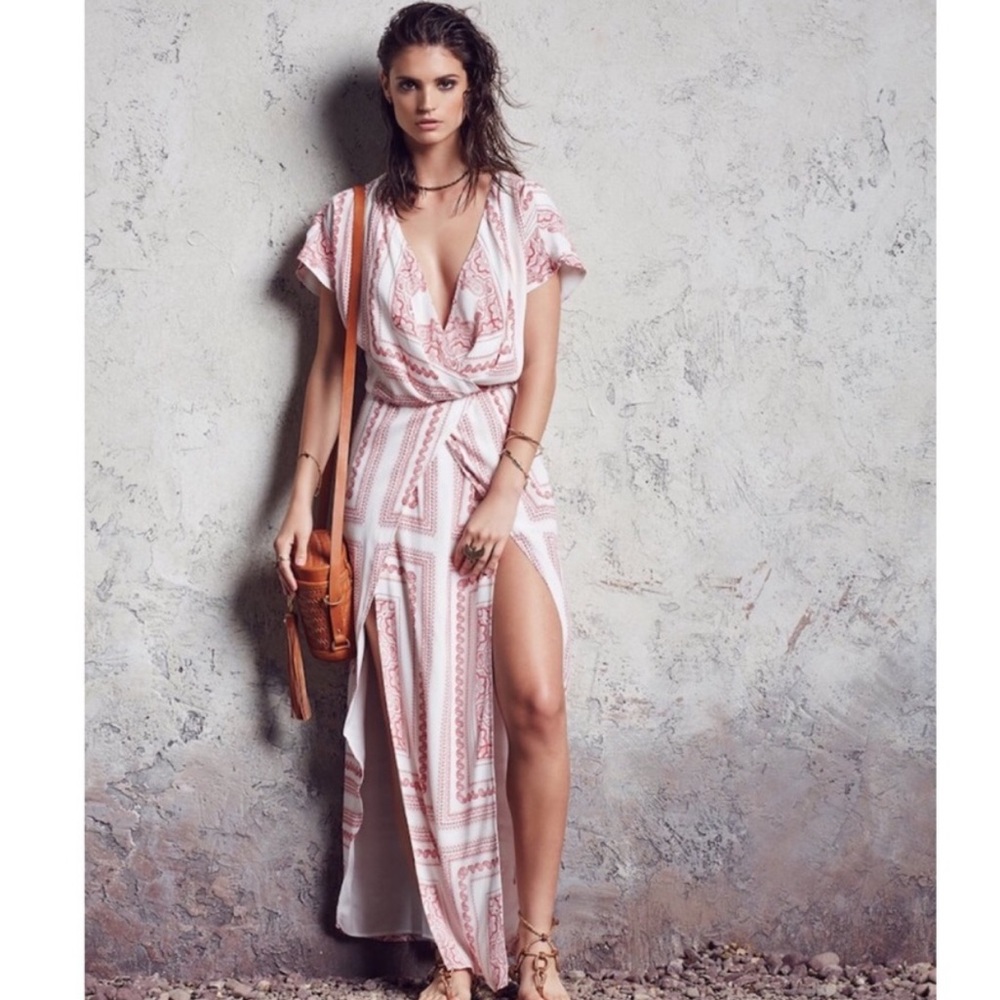 Lovers + Friends / Revolve red and white paisley maxi dress with slit  (D2)